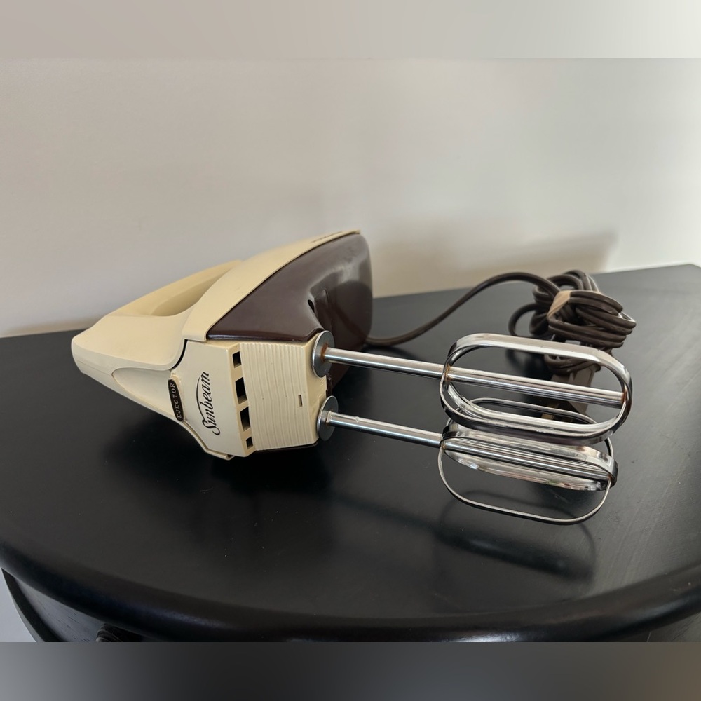 Vintage Sunbeam MixMaster Model 03016